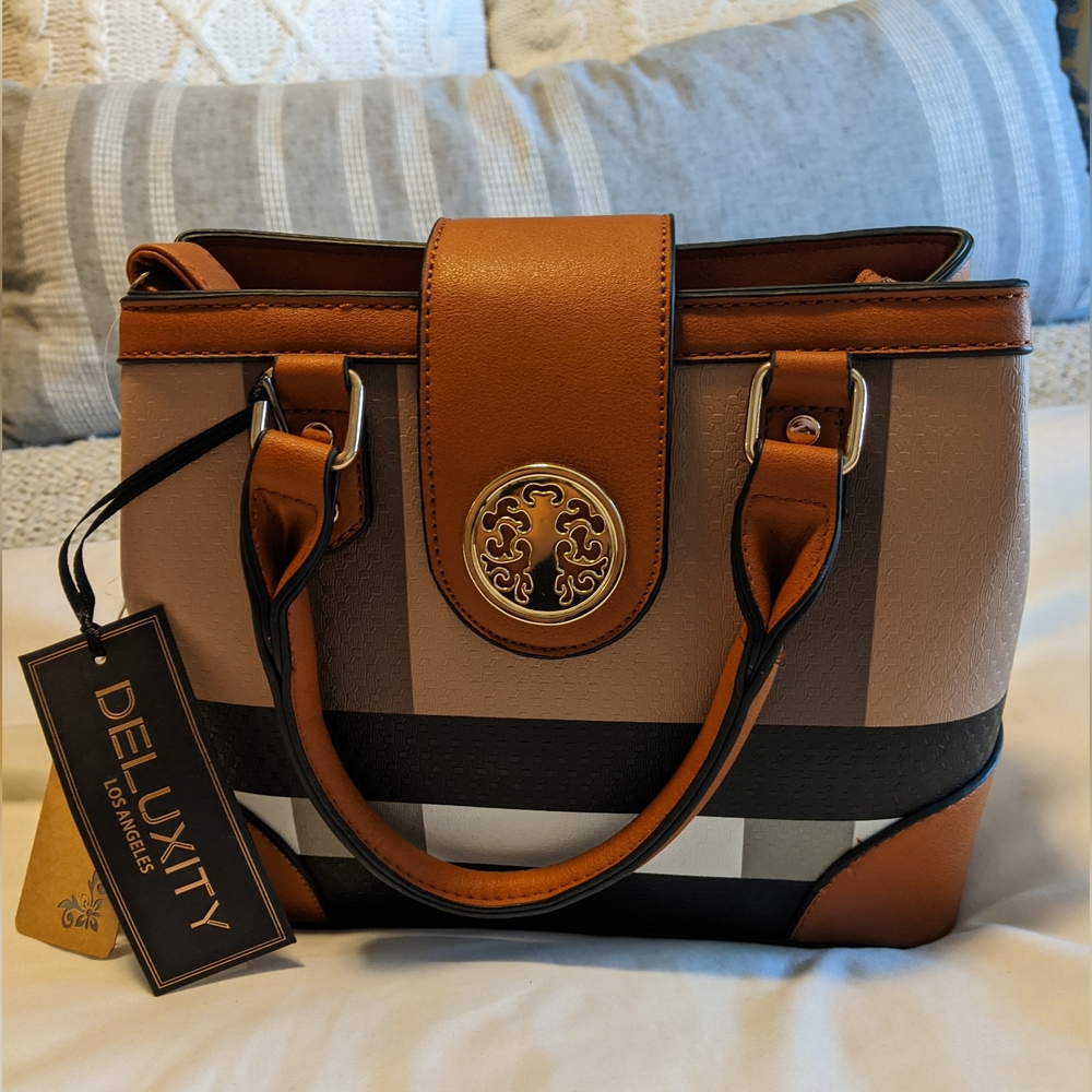 Deluxity Los Angeles purse - Picture 2 of 8
